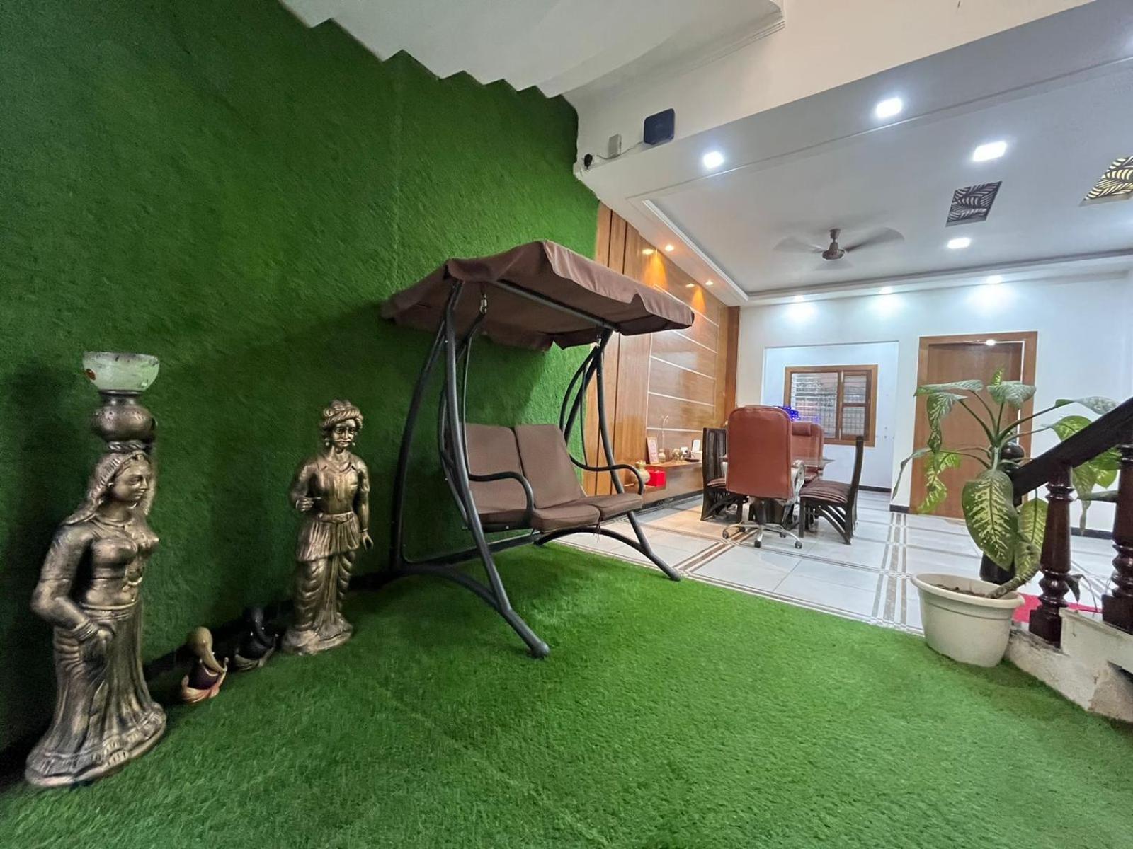 Shreshth Home Stay - Best Family Accommodation - 3Km From Har Ki Pauri, Haridwar, Uttarakhand Экстерьер фото