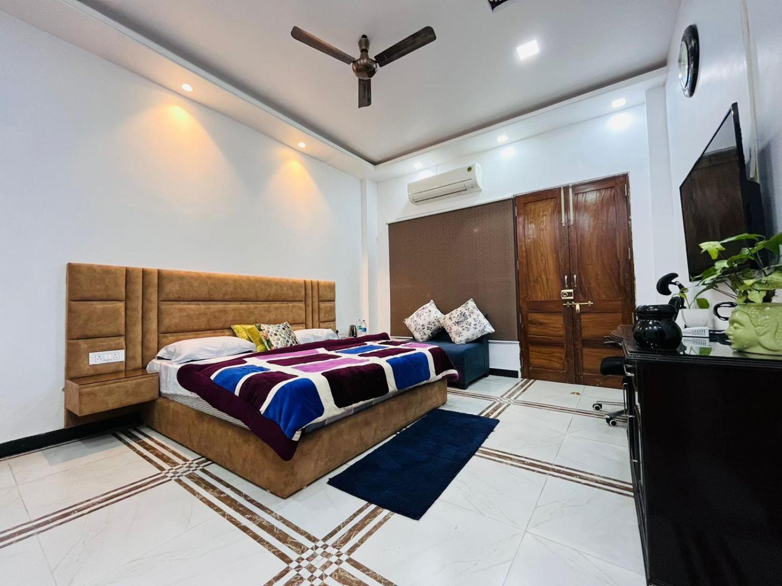 Shreshth Home Stay - Best Family Accommodation - 3Km From Har Ki Pauri, Haridwar, Uttarakhand Экстерьер фото