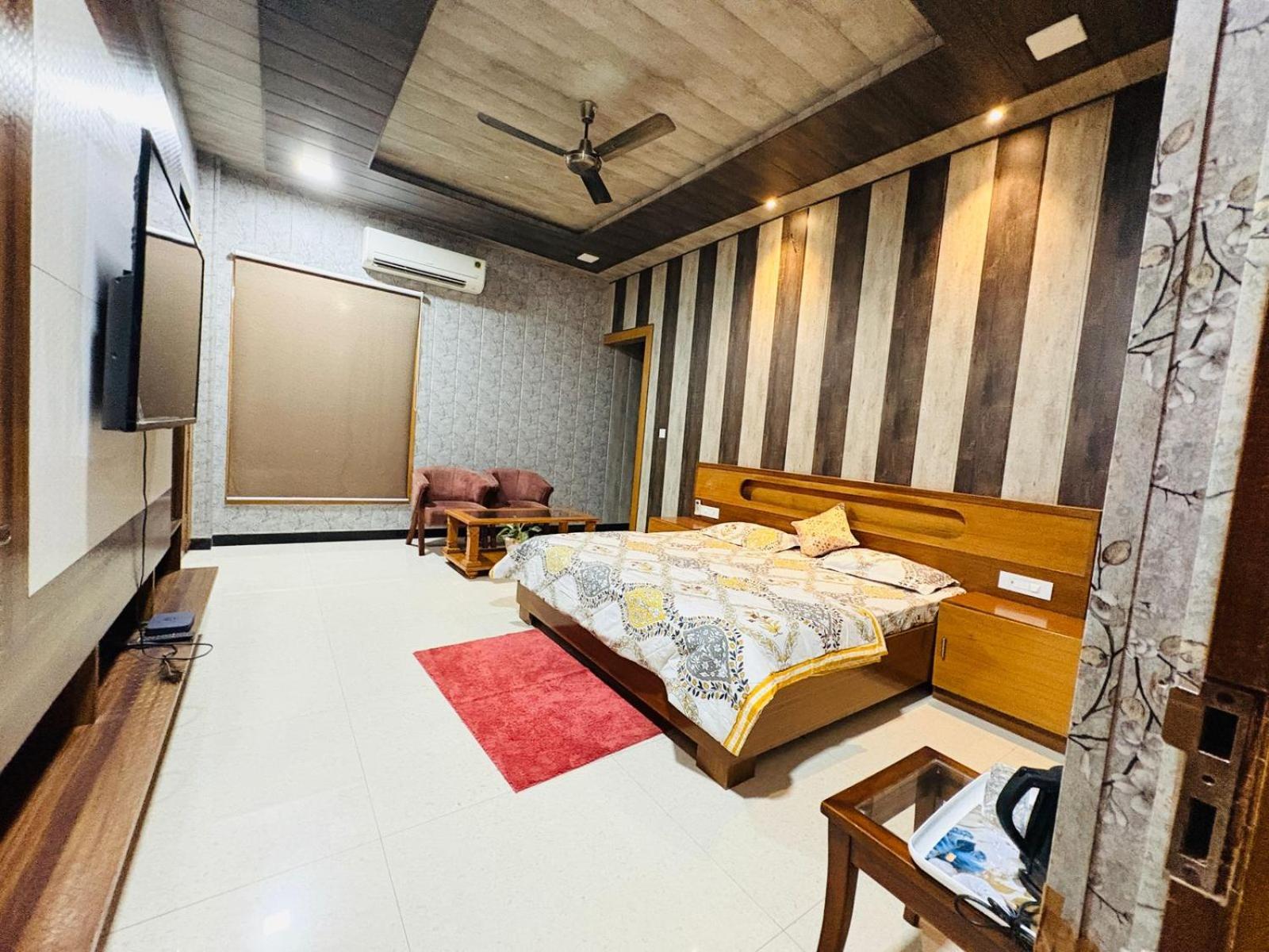 Shreshth Home Stay - Best Family Accommodation - 3Km From Har Ki Pauri, Haridwar, Uttarakhand Экстерьер фото